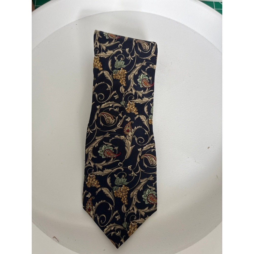 Vintage Bill Blass Silk Tie Navy Blue Paisley Grapes Pattern Mens Necktie